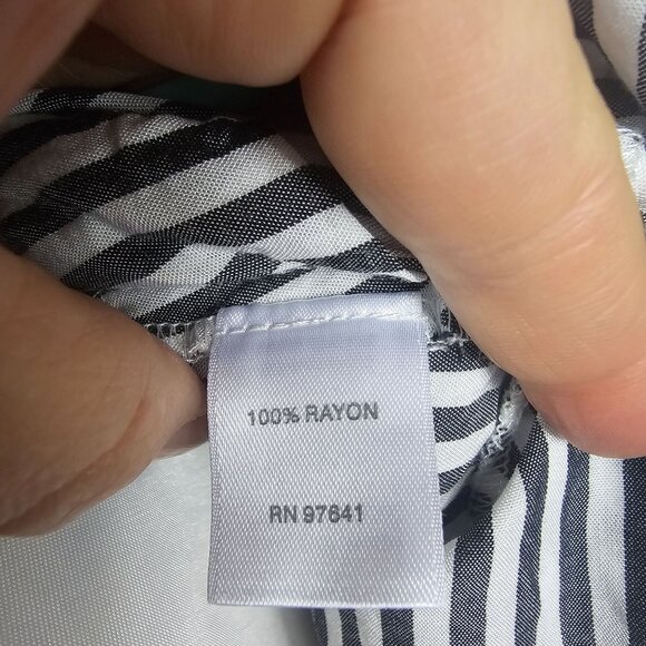 J. Jill Gray White Striped Button Up Tunic Sz 3X Lightweight Vneck Relaxed Fit - Picture 9 of 13